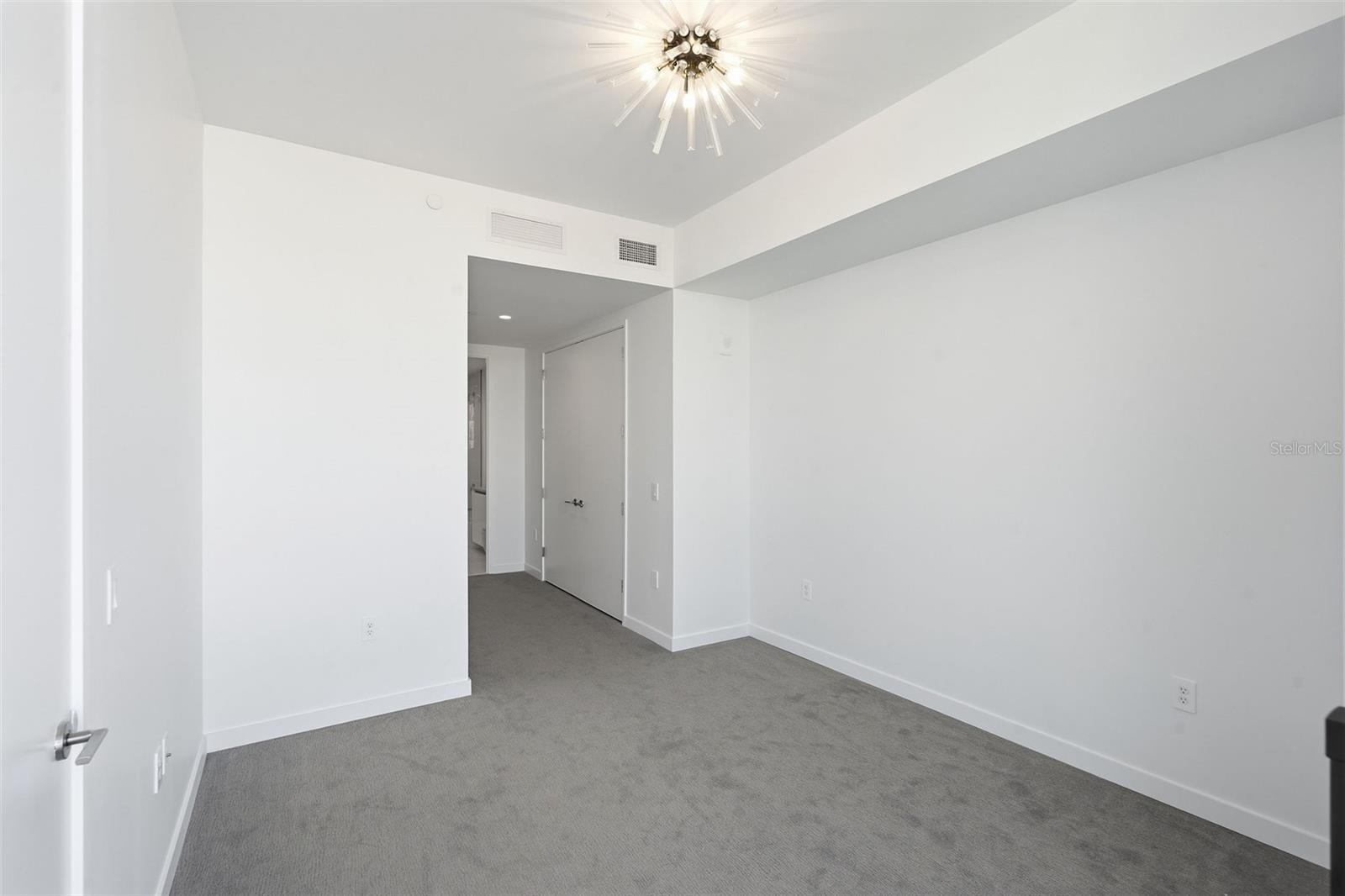 Image 14 of 28 For 400 Central Avenue 1708