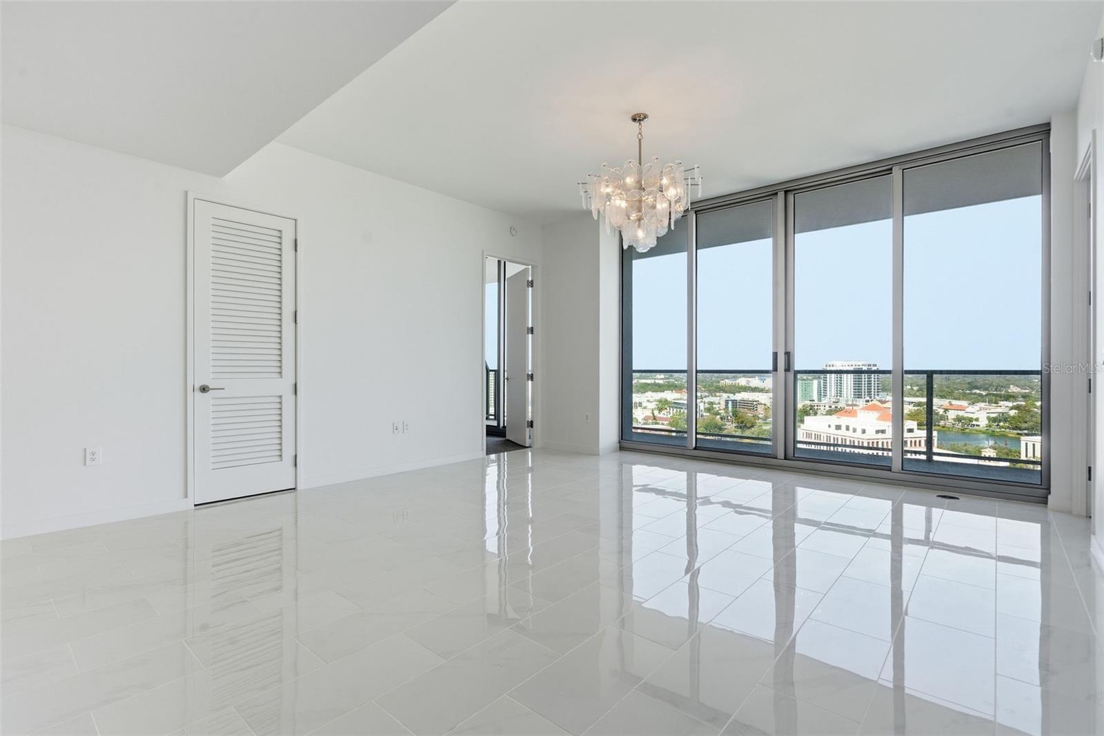 Image 4 of 28 For 400 Central Avenue 1708