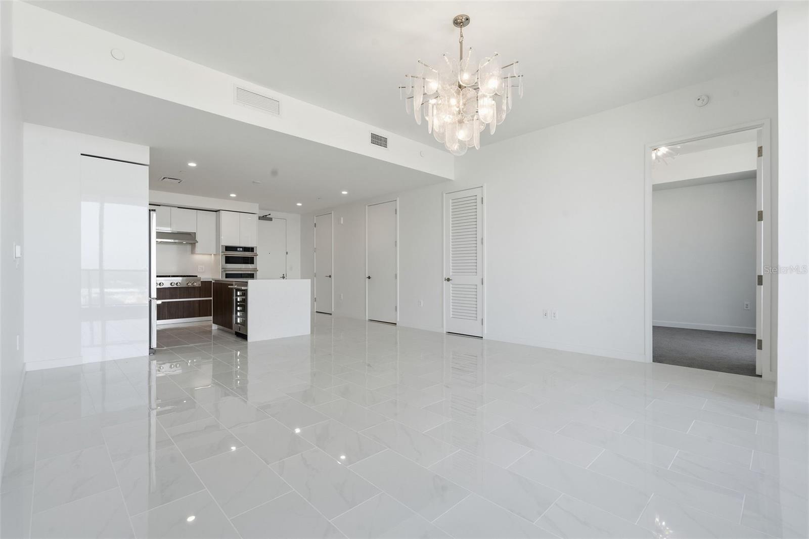 Image 5 of 28 For 400 Central Avenue 1708