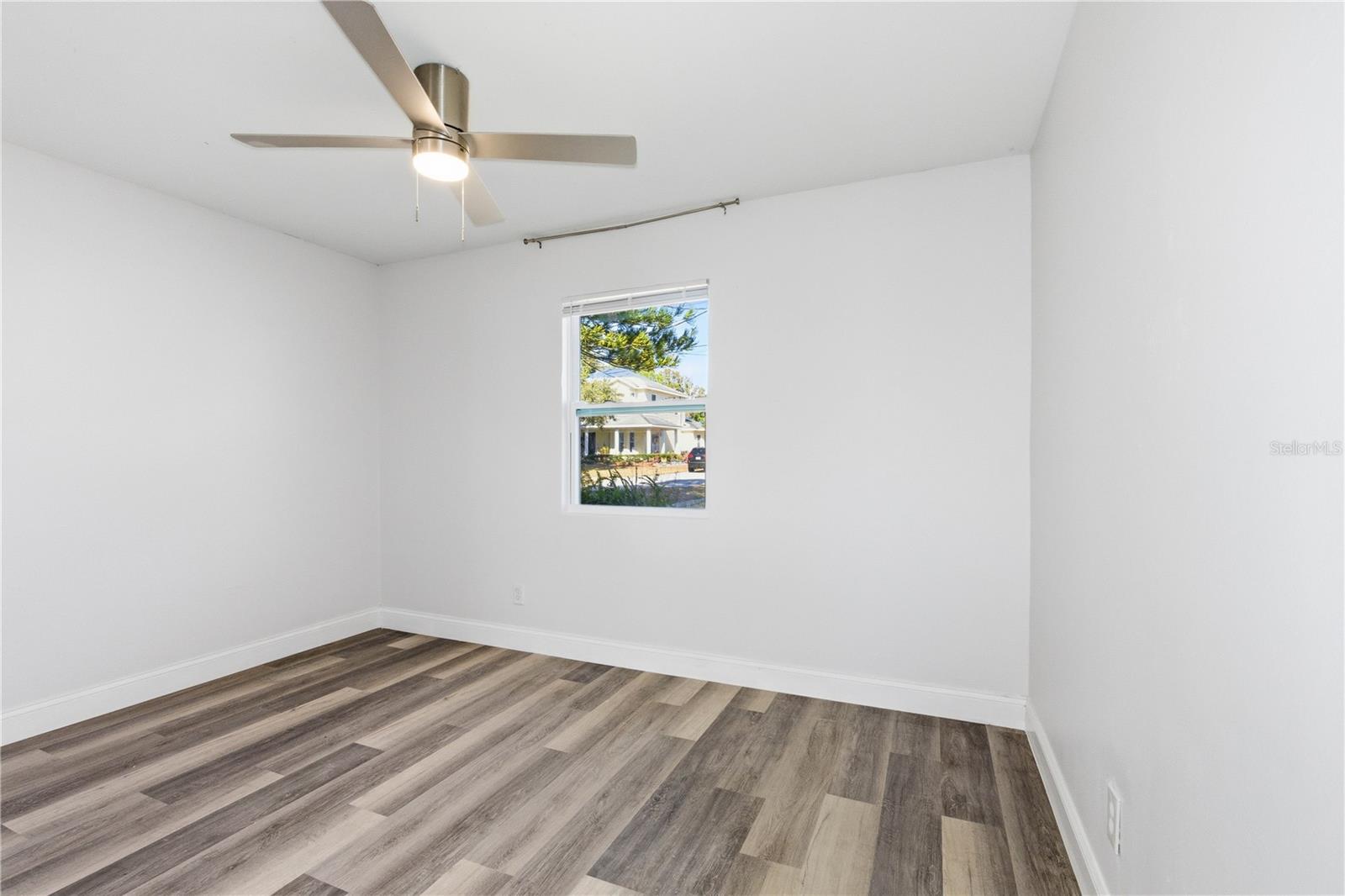 Image 10 of 31 For 8902 Norfolk Street