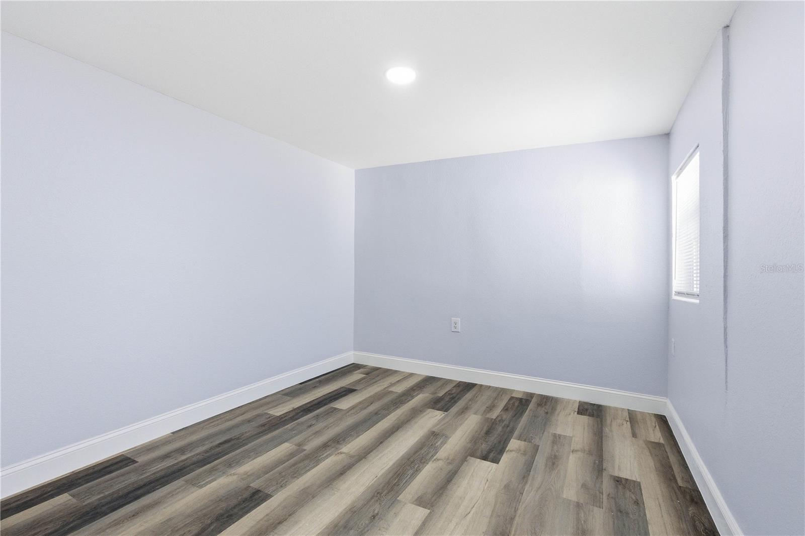 Image 16 of 31 For 8902 Norfolk Street