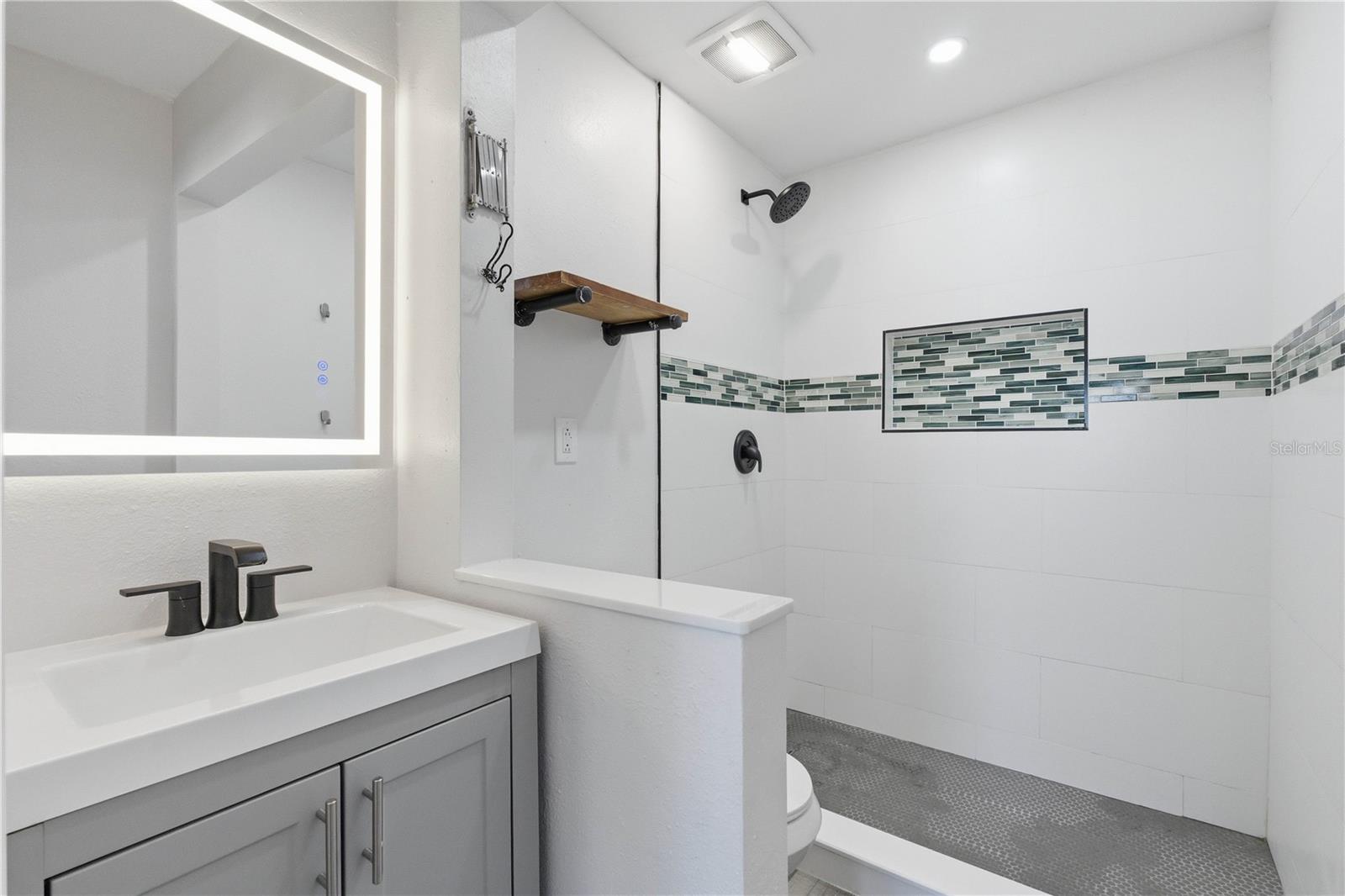 Image 20 of 31 For 8902 Norfolk Street