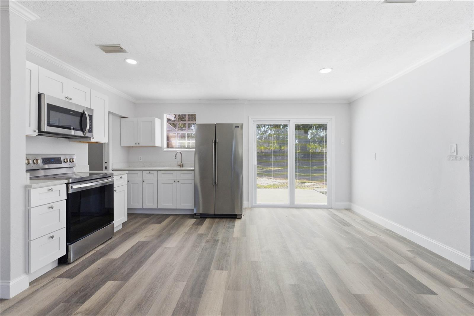 Image 6 of 31 For 8902 Norfolk Street