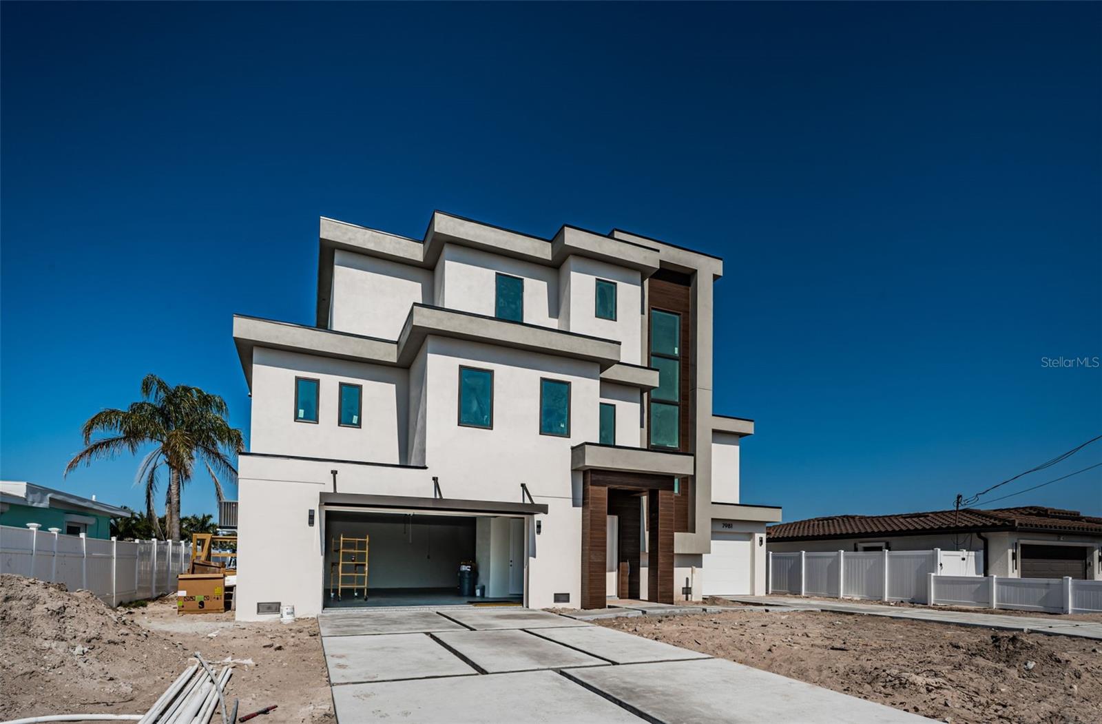 Image 5 of 36 For 7981 2nd Avenue S