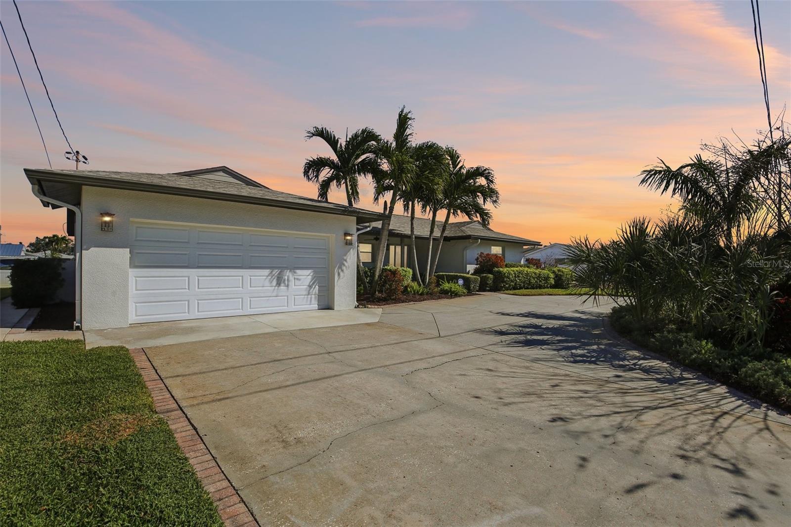 Details for 3963 14th Street Ne, ST PETERSBURG, FL 33703