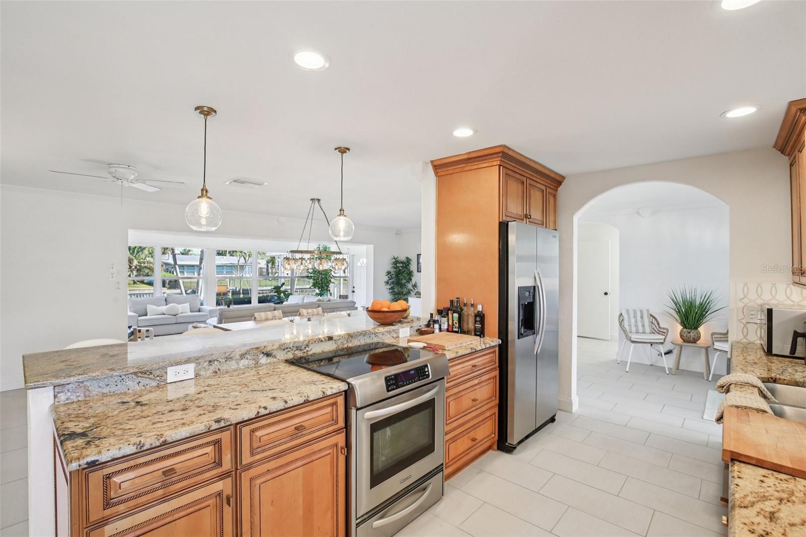 Image 13 of 39 For 3963 14th Street Ne