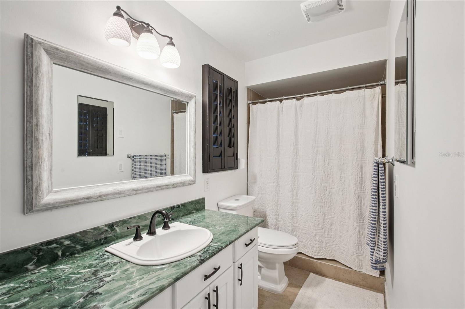 Image 19 of 39 For 3963 14th Street Ne