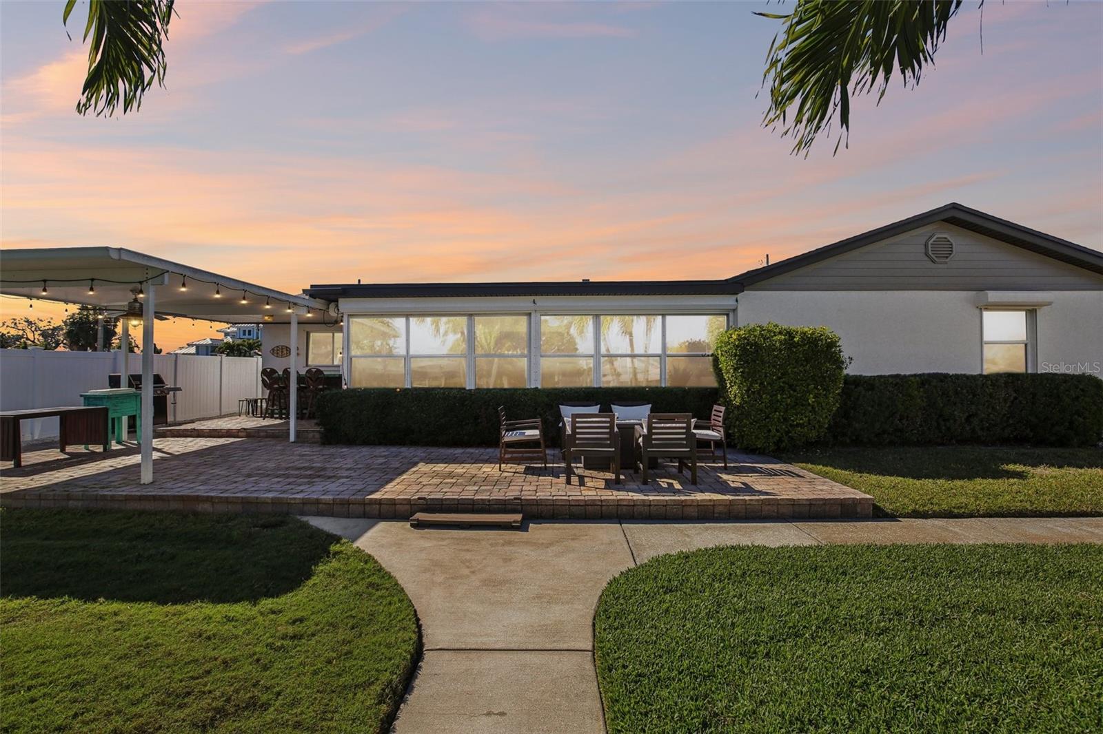 Image 2 of 39 For 3963 14th Street Ne