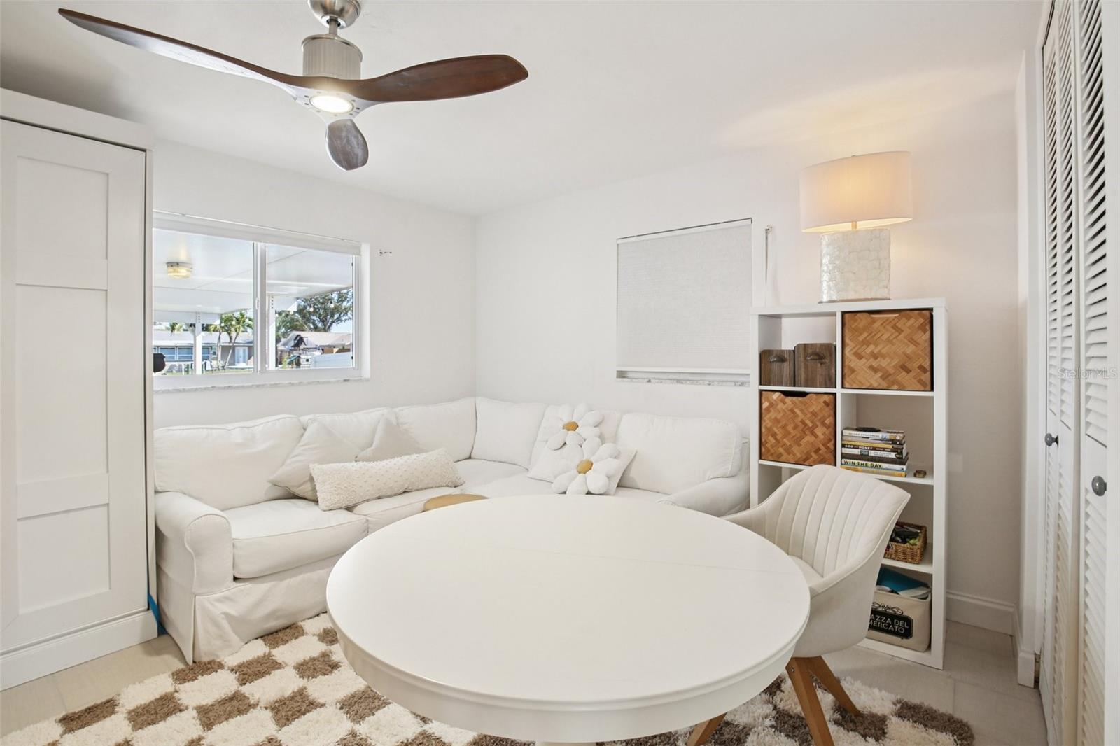 Image 21 of 39 For 3963 14th Street Ne