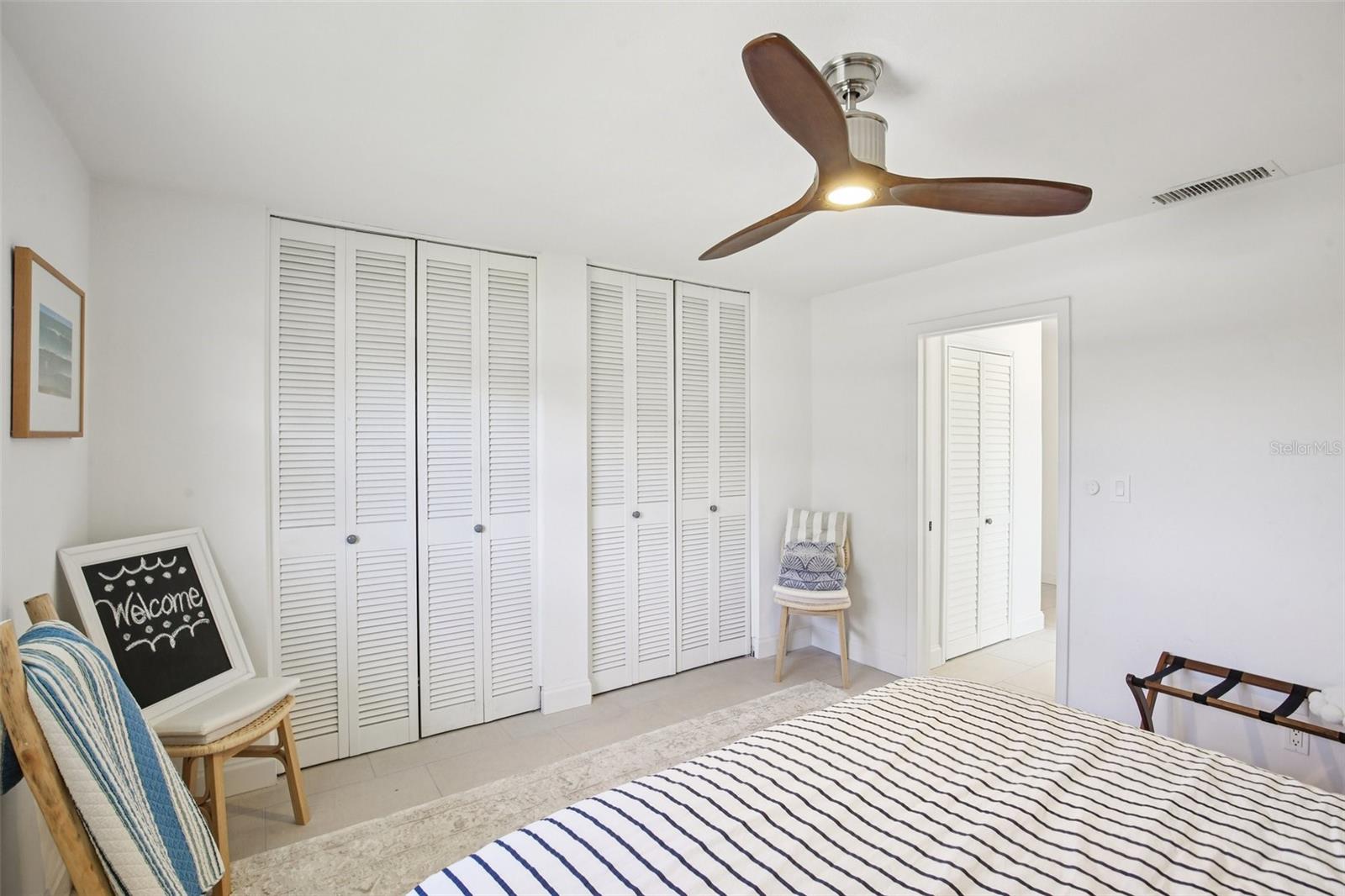 Image 25 of 39 For 3963 14th Street Ne