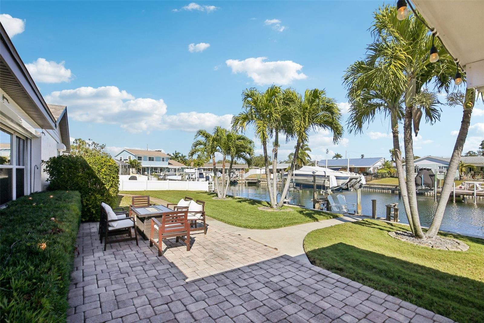 Image 32 of 39 For 3963 14th Street Ne