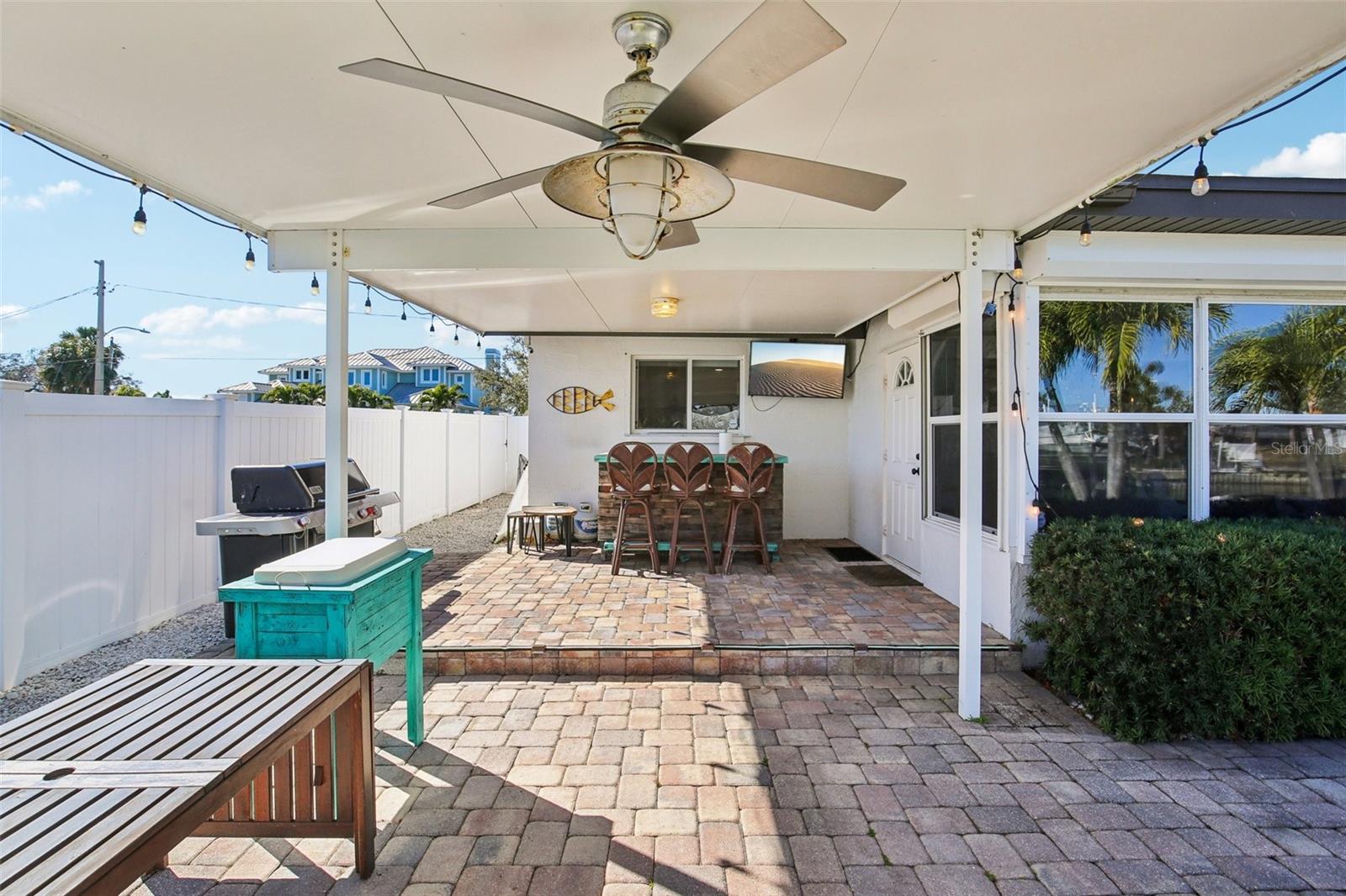 Image 33 of 39 For 3963 14th Street Ne