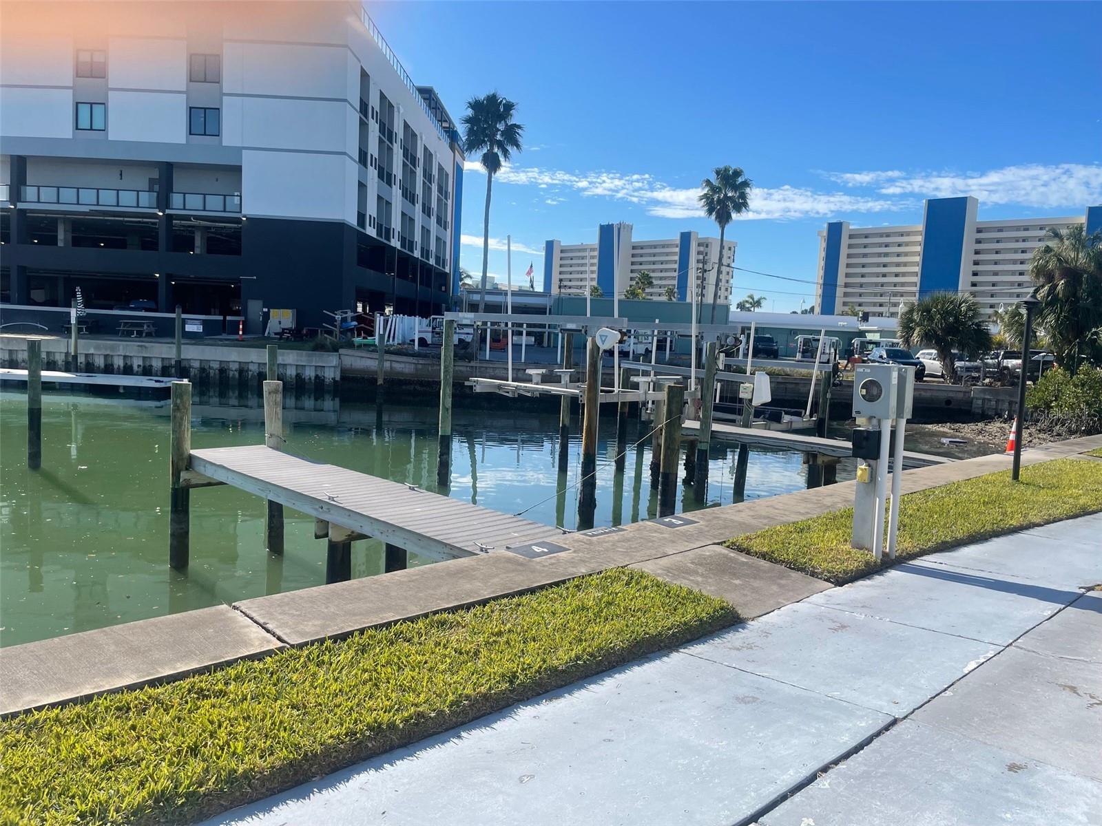 Image 14 of 15 For 159 Medallion Boulevard E