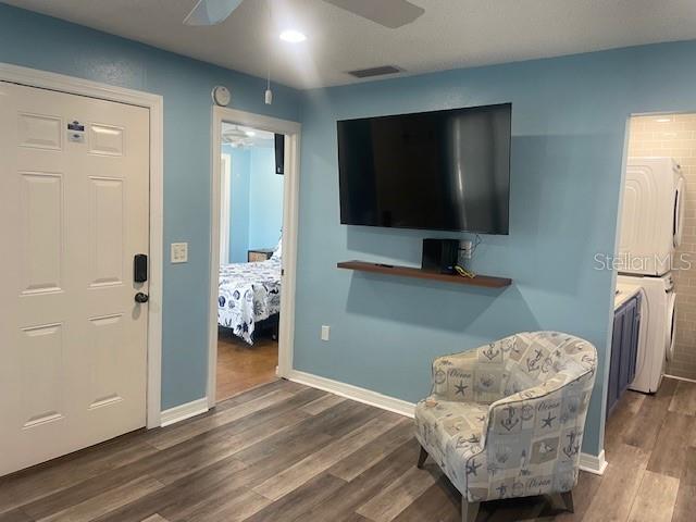 Image 4 of 15 For 159 Medallion Boulevard E