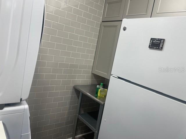 Image 7 of 15 For 159 Medallion Boulevard E