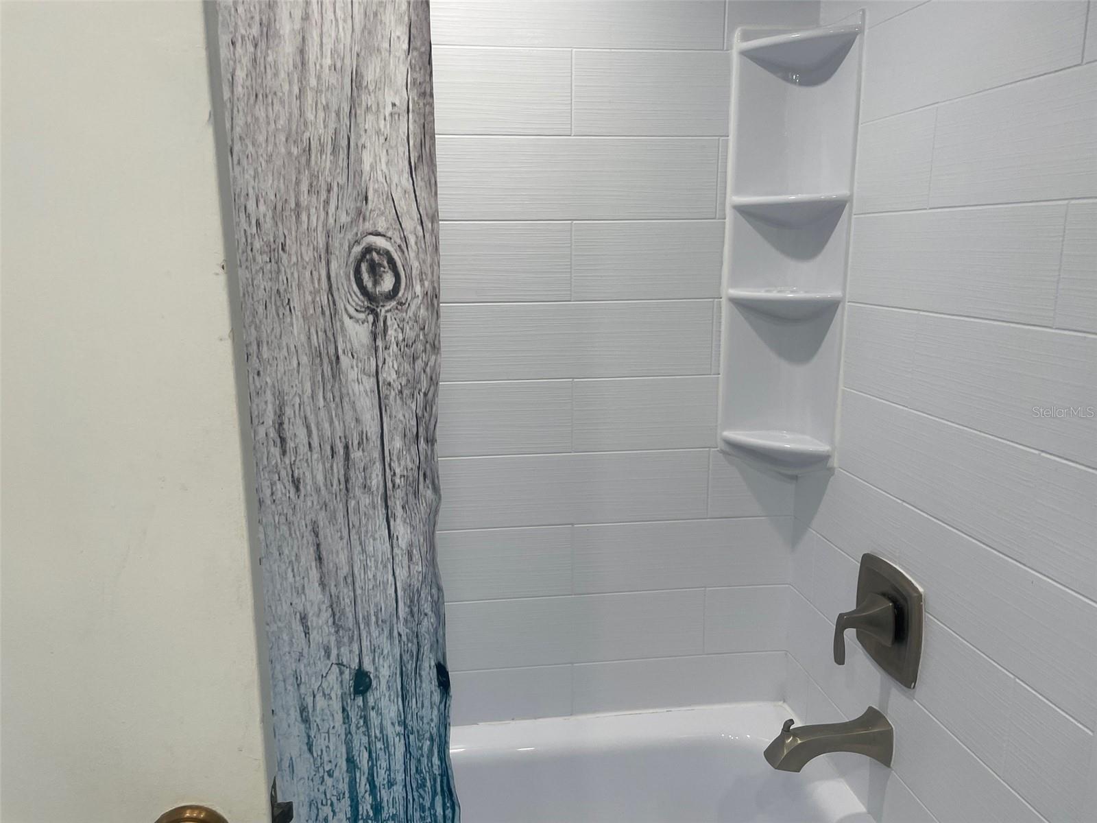 Image 9 of 15 For 159 Medallion Boulevard E