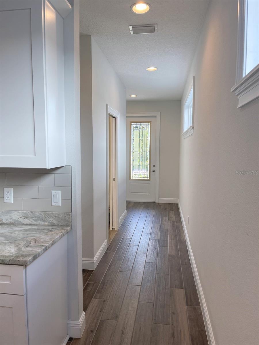 Image 2 of 23 For 2411 Fig Street 2