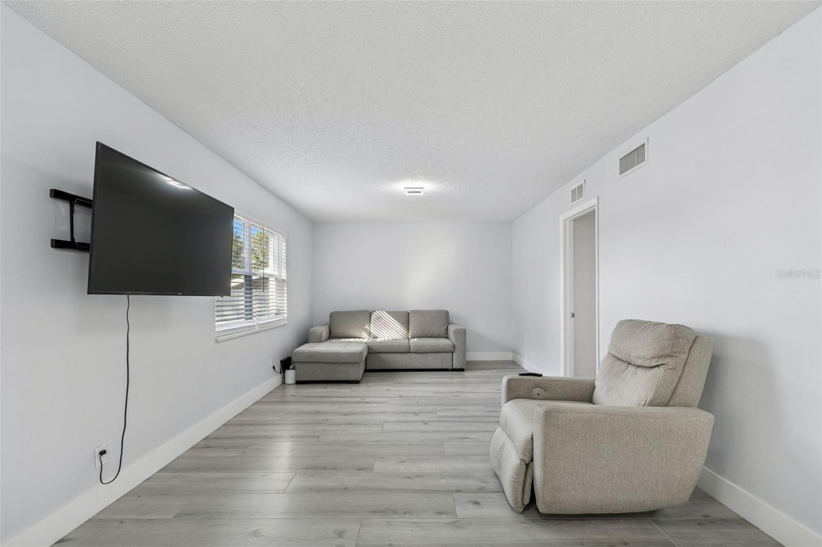 Image 17 of 59 For 3309 Briarwood Lane