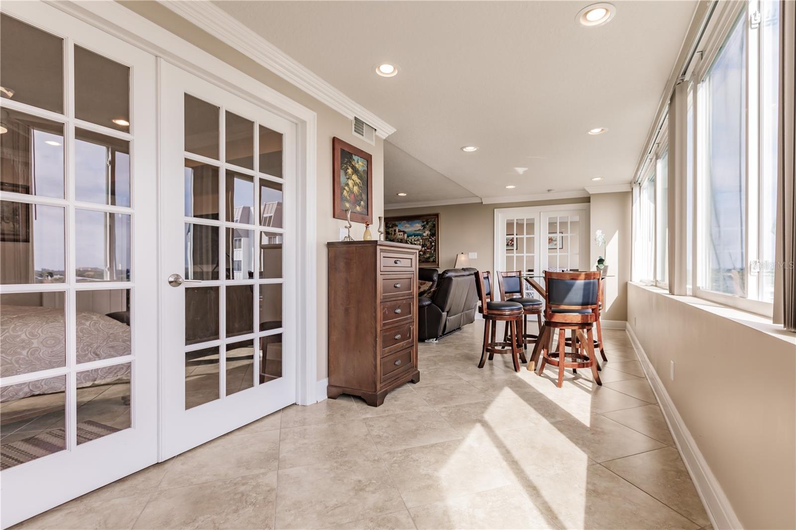 Image 2 of 24 For 1055 Peppertree Drive 606aa