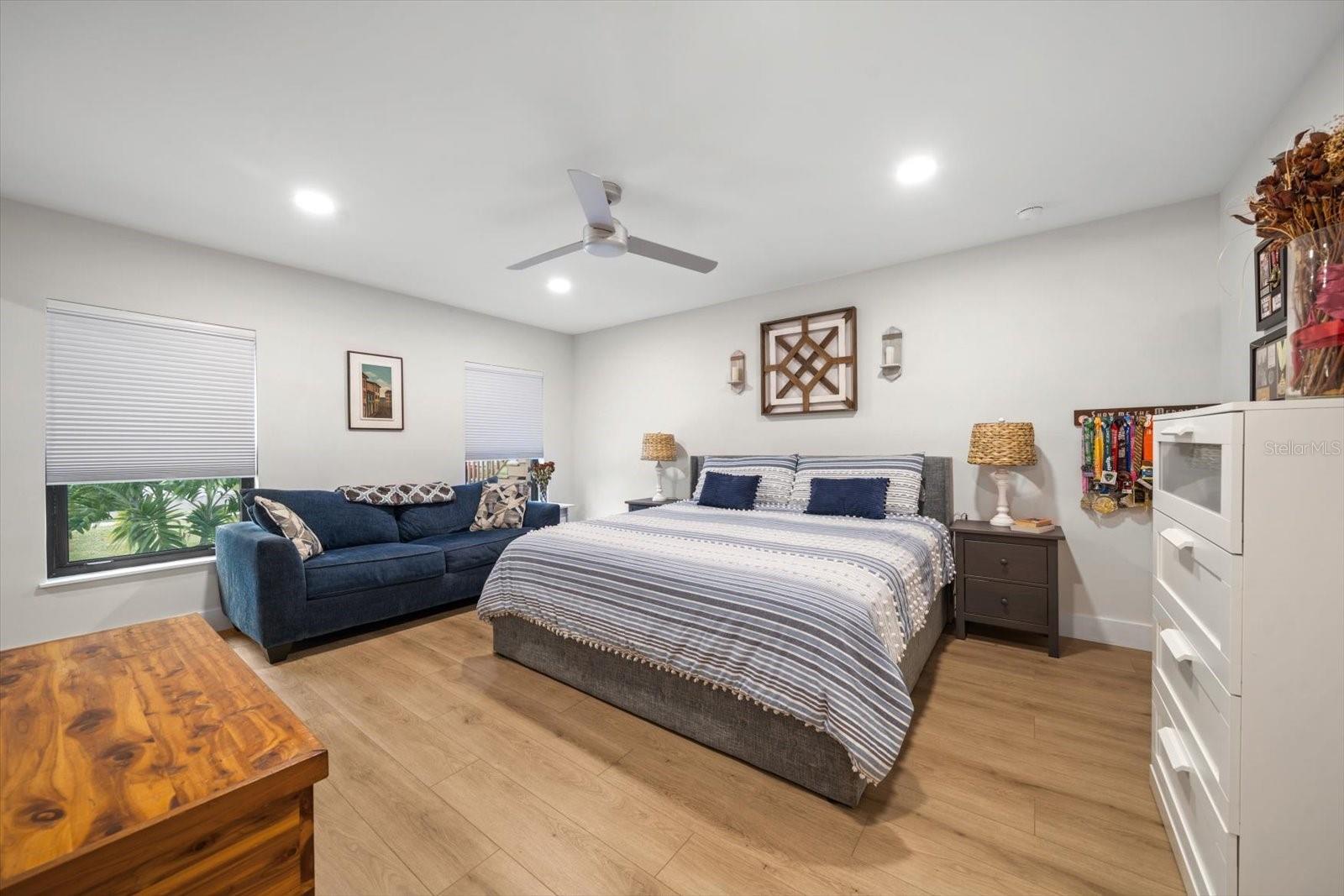 Image 18 of 52 For 1881 San Mateo Drive