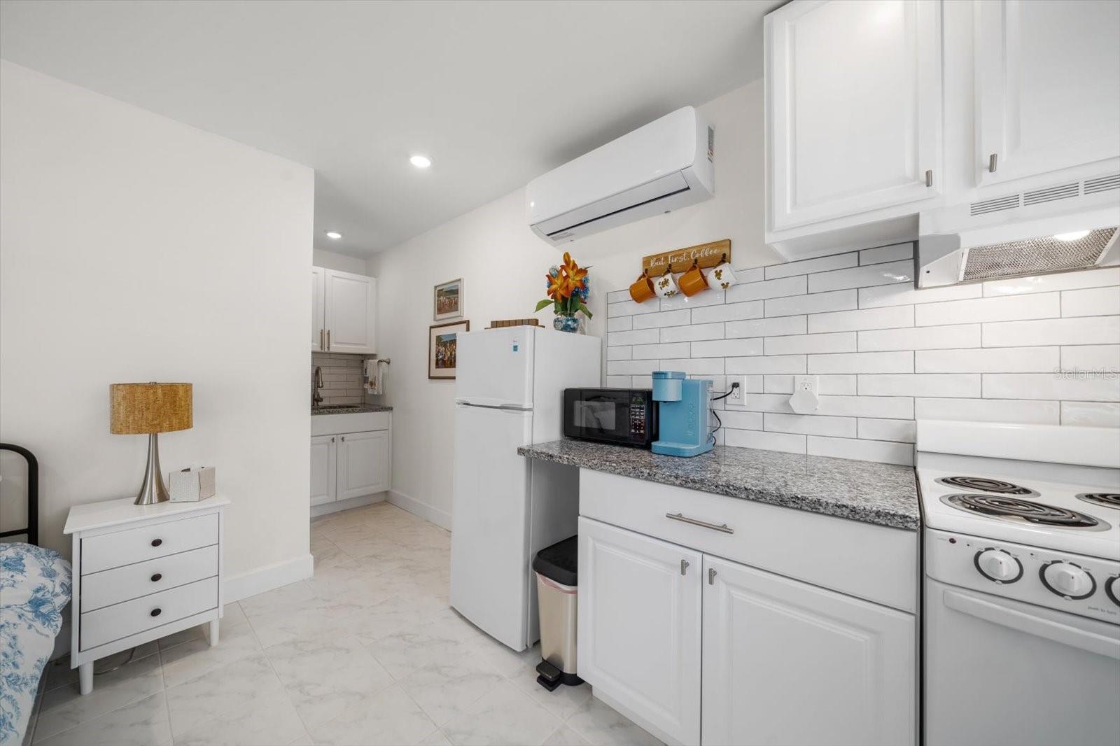 Image 32 of 52 For 1881 San Mateo Drive