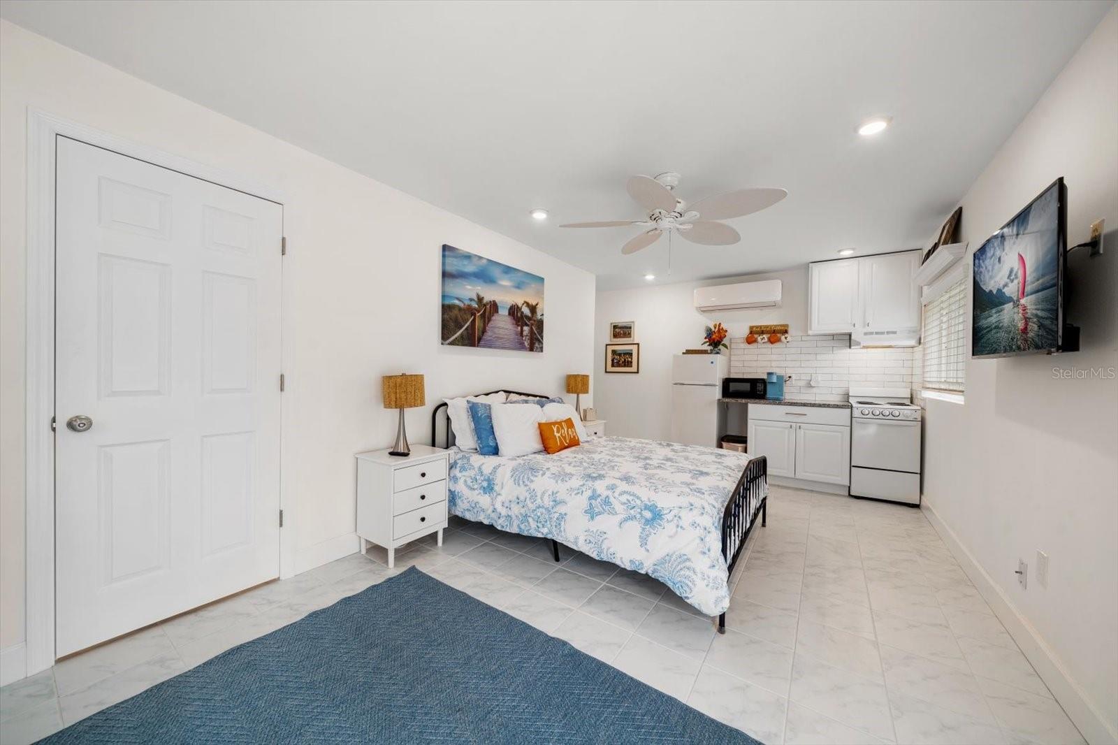 Image 34 of 52 For 1881 San Mateo Drive