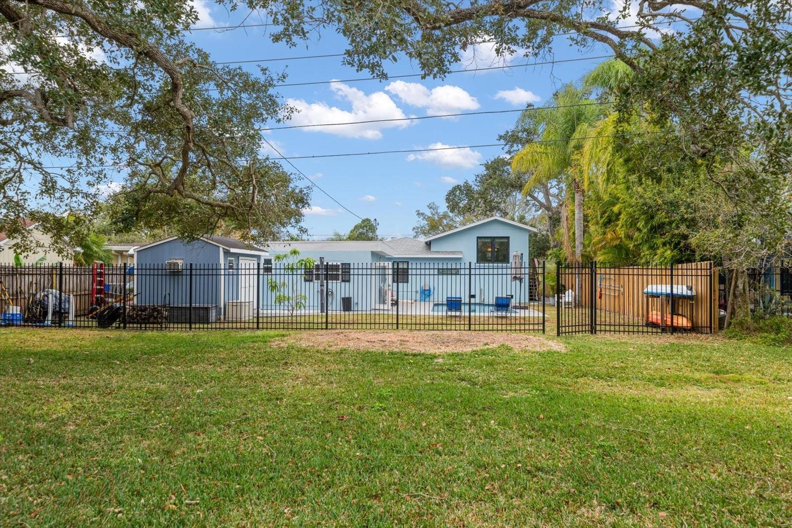 Image 42 of 52 For 1881 San Mateo Drive