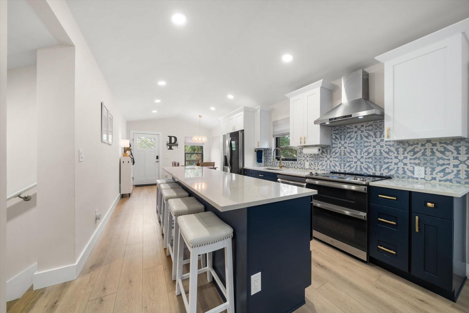 Image 8 of 52 For 1881 San Mateo Drive