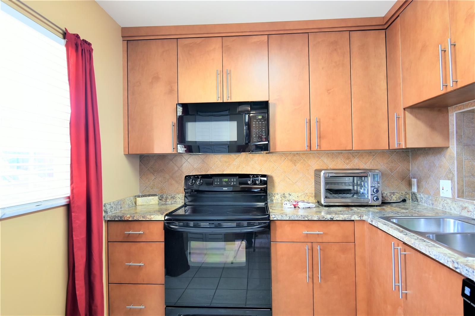 Image 13 of 60 For 10350 Imperial Point Drive W 13