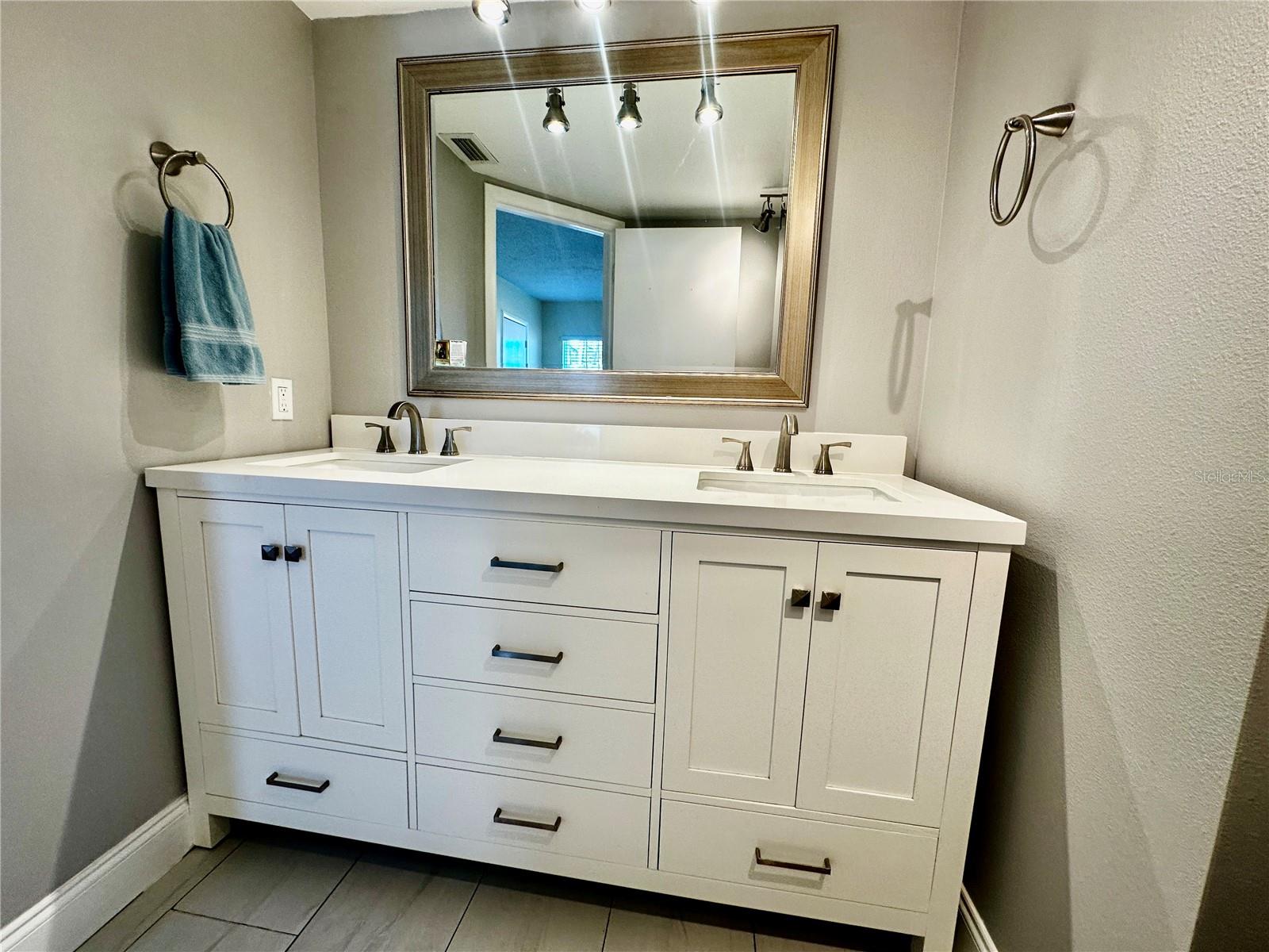 Image 14 of 60 For 10350 Imperial Point Drive W 13