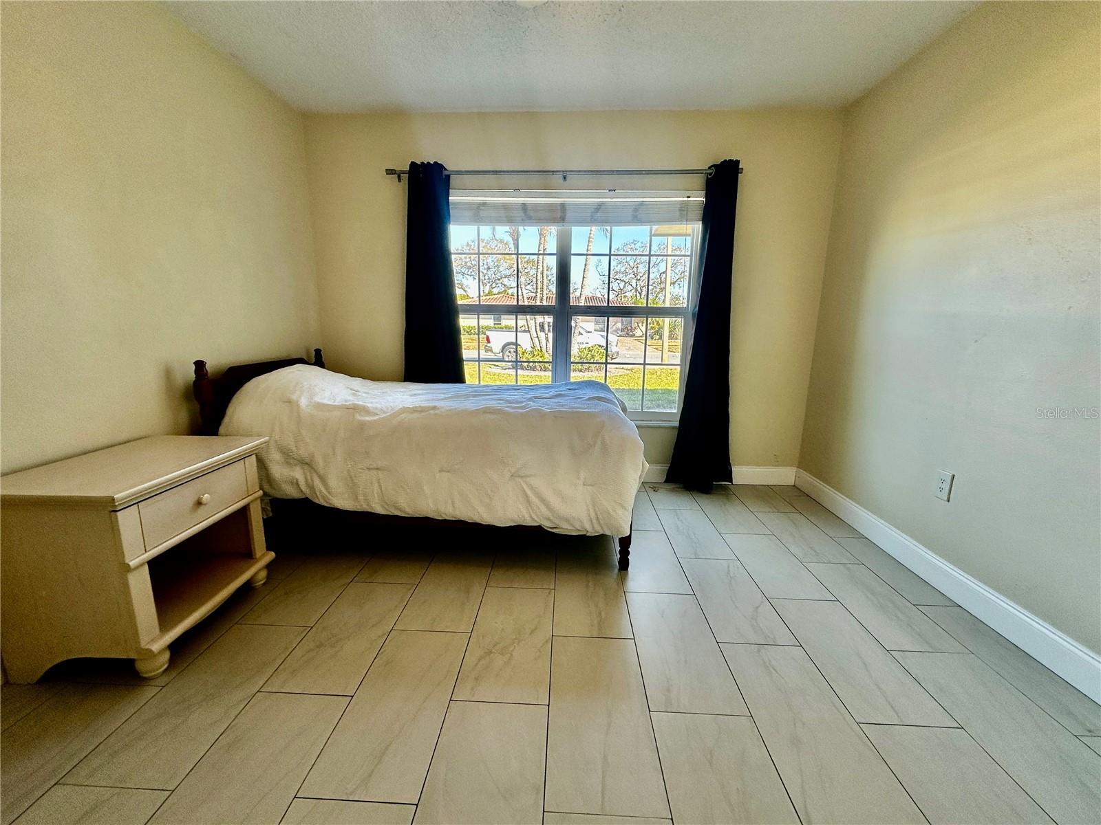 Image 23 of 60 For 10350 Imperial Point Drive W 13