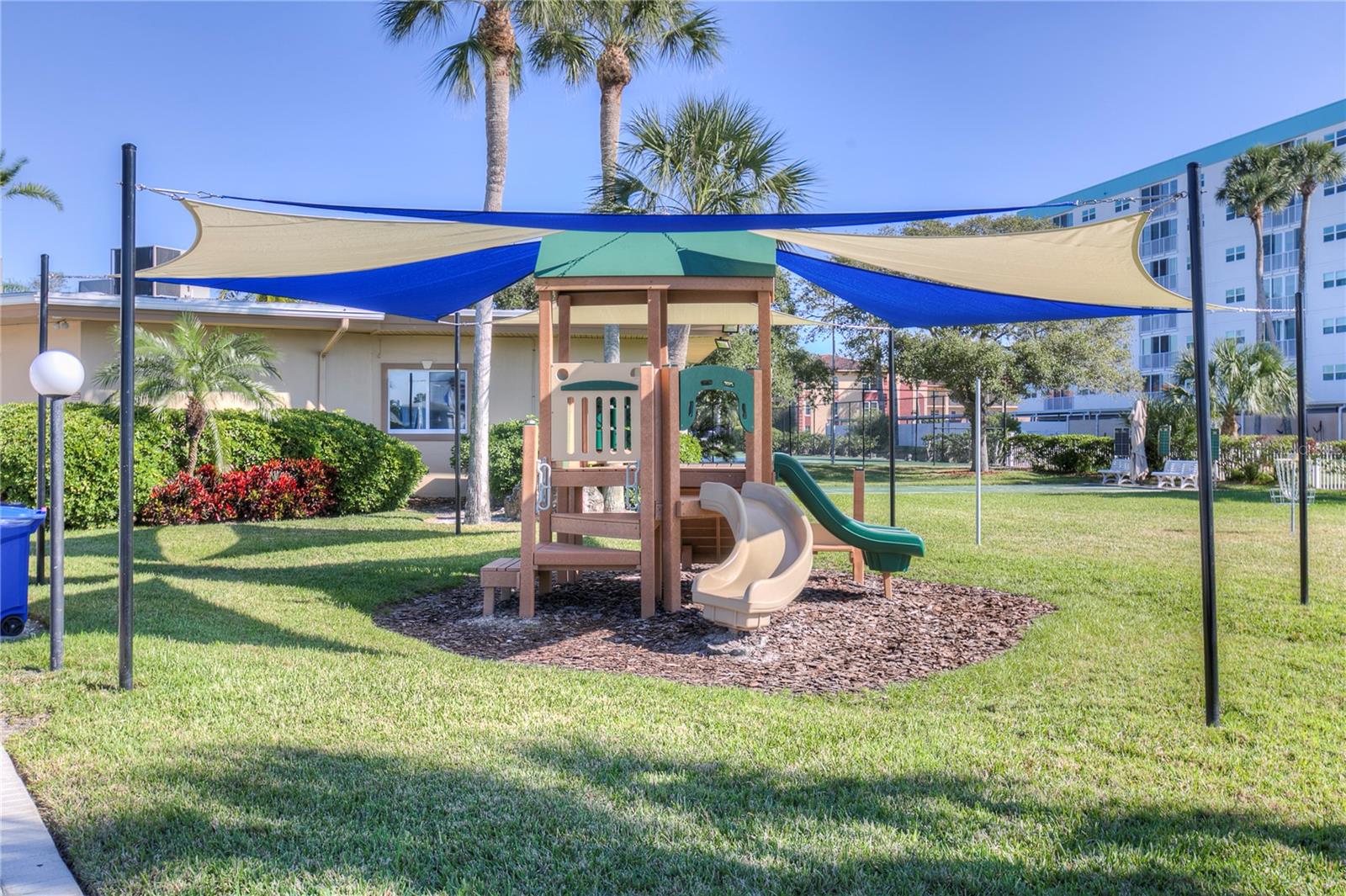 Image 36 of 60 For 10350 Imperial Point Drive W 13