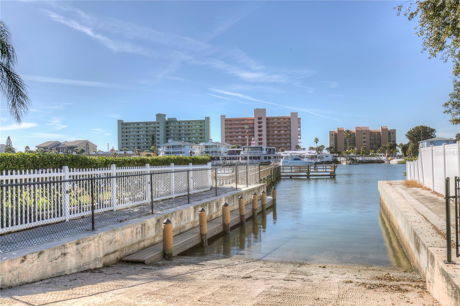 Image 40 of 60 For 10350 Imperial Point Drive W 13