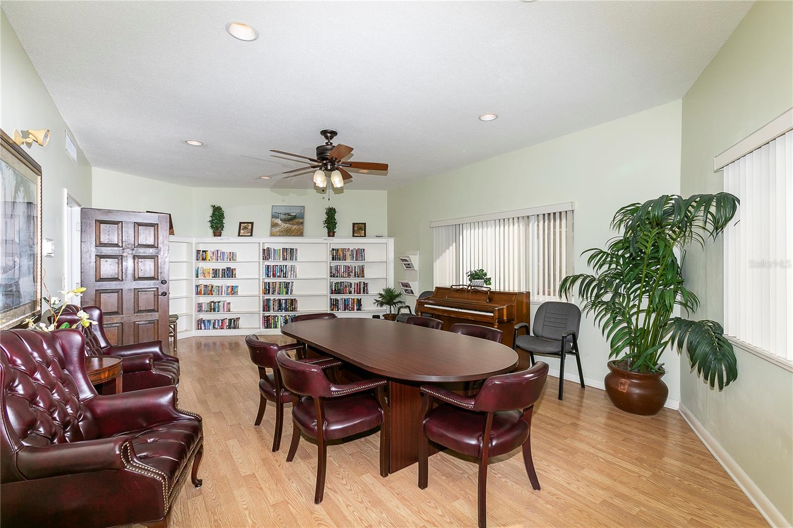 Image 46 of 60 For 10350 Imperial Point Drive W 13