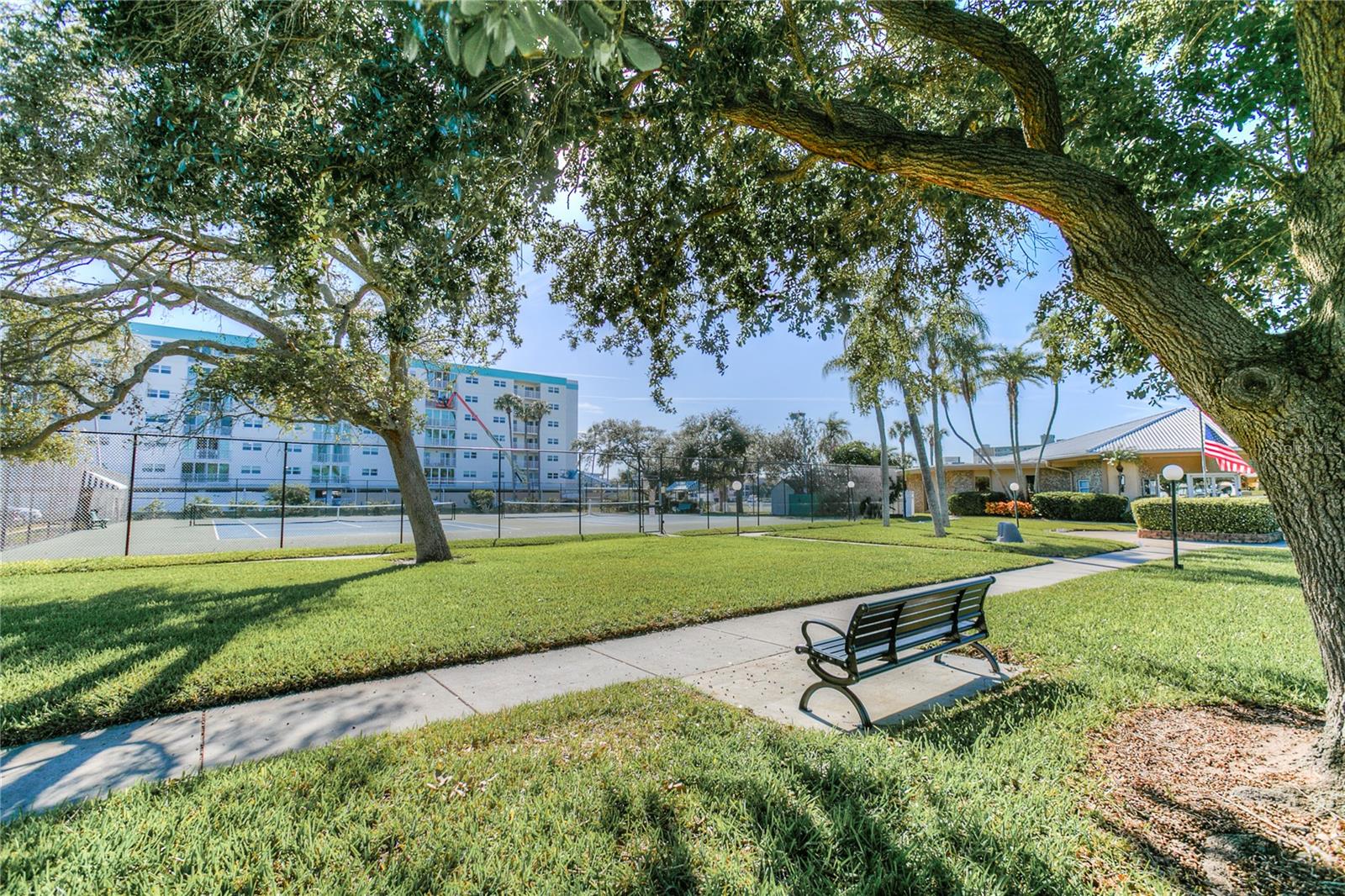 Image 51 of 60 For 10350 Imperial Point Drive W 13