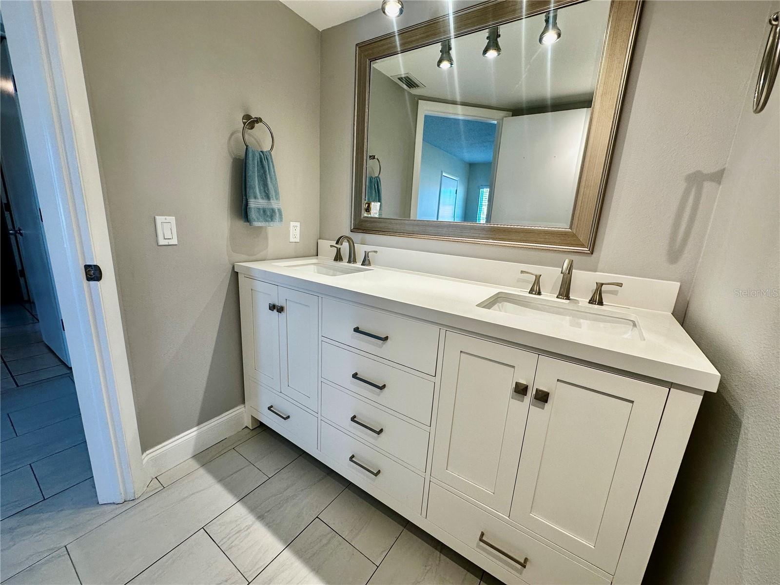 Image 6 of 60 For 10350 Imperial Point Drive W 13