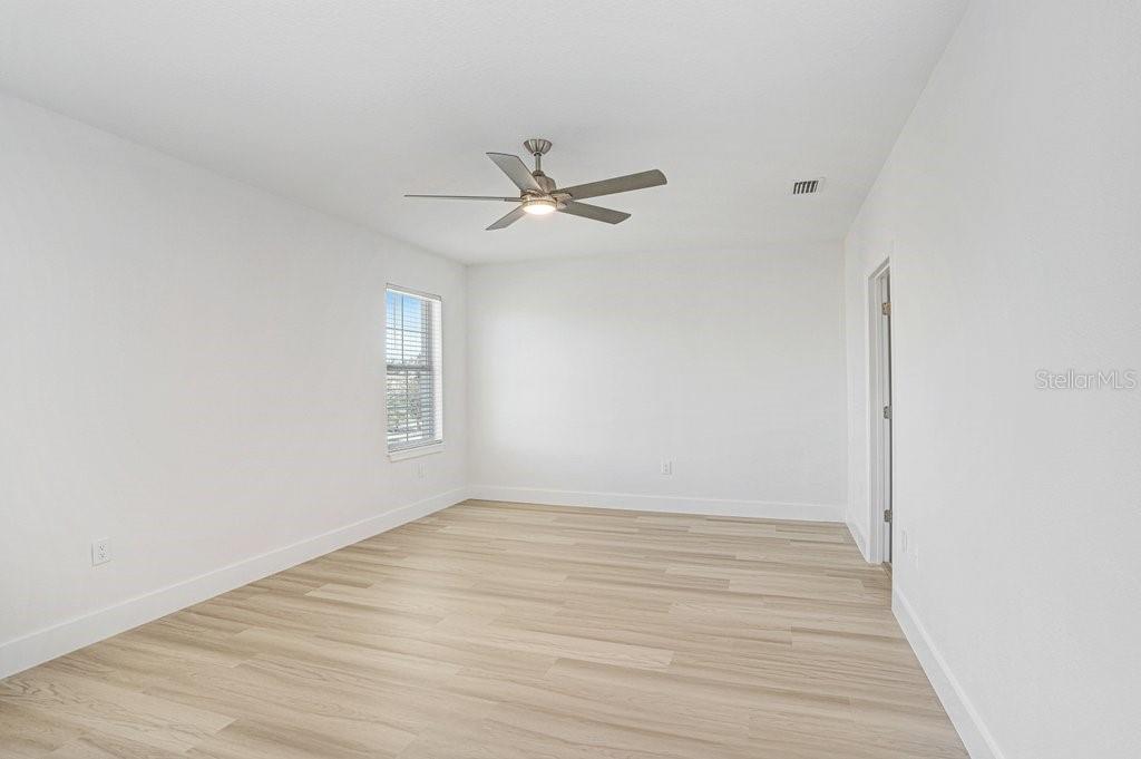 Image 17 of 42 For 10932 Carlton Fields Drive