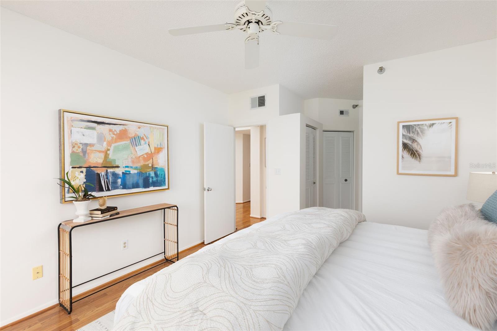 Image 18 of 53 For 8000 Sailboat Key Boulevard S 202