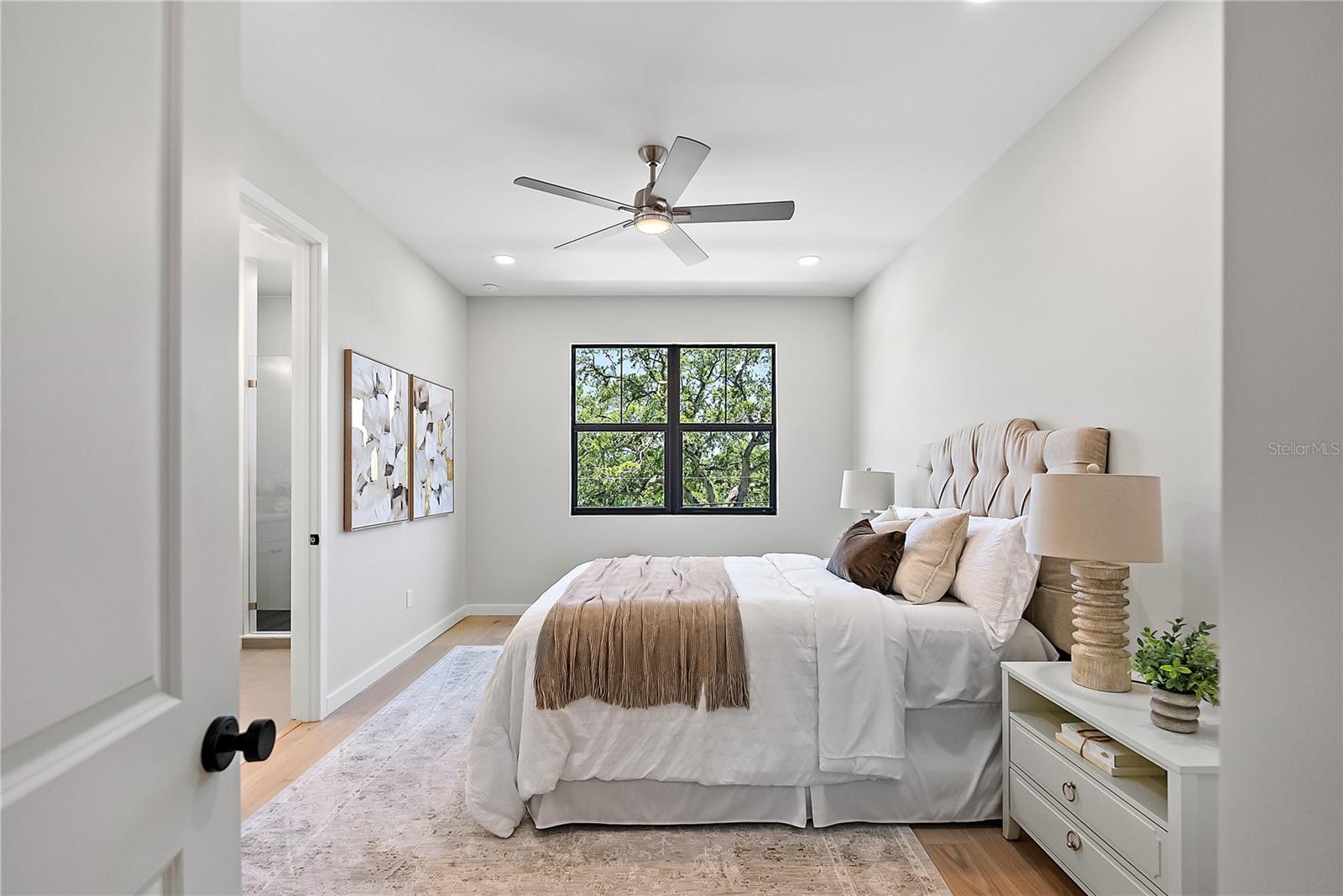 Image 15 of 32 For 429 11th Avenue S