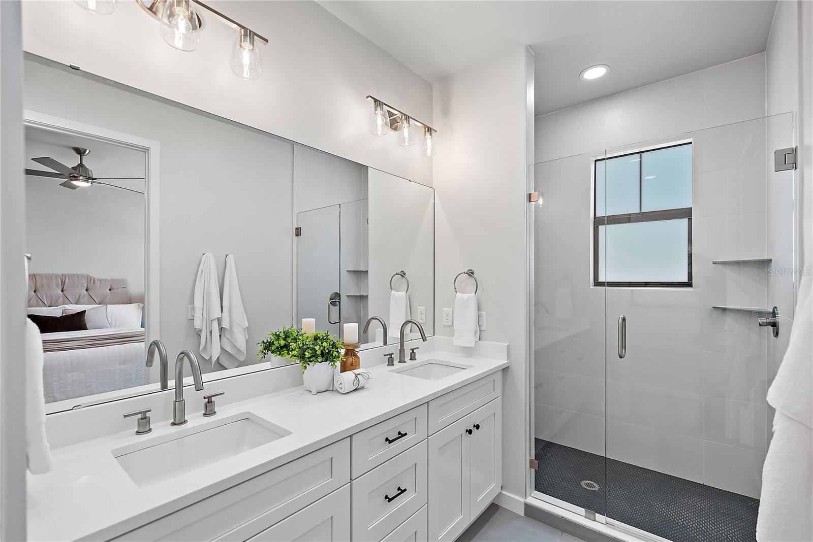 Image 16 of 32 For 429 11th Avenue S