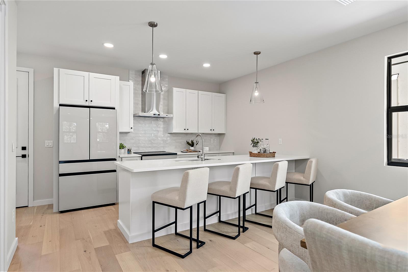 Image 3 of 32 For 429 11th Avenue S