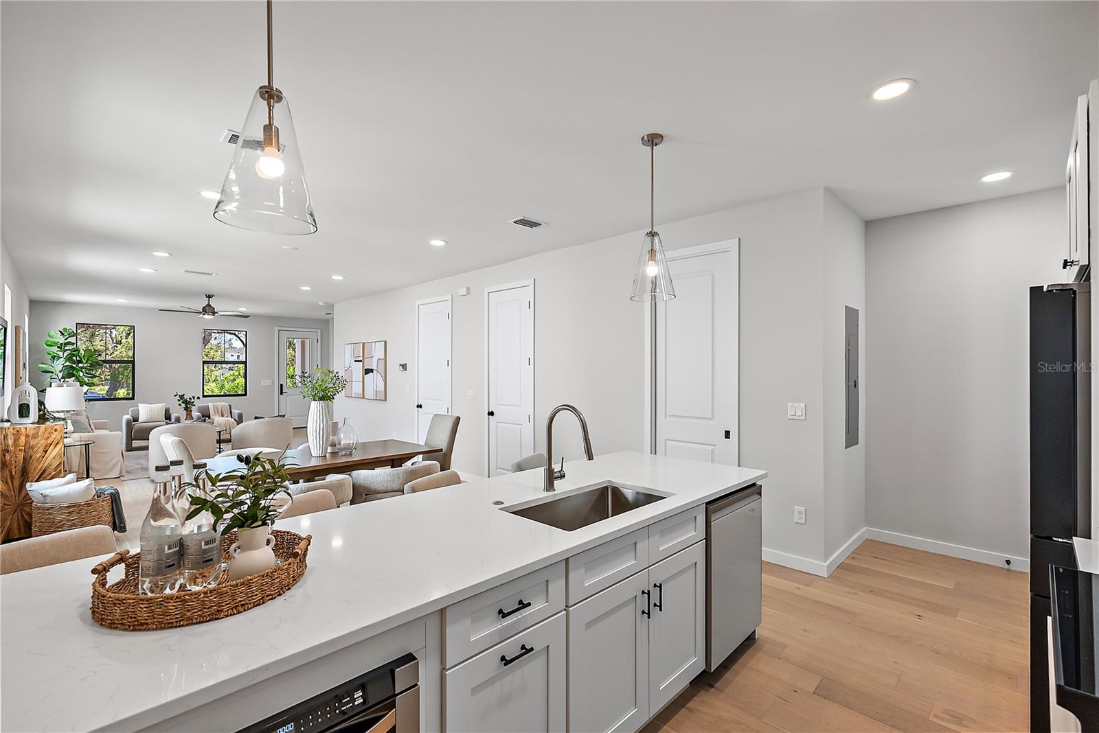 Image 4 of 32 For 429 11th Avenue S