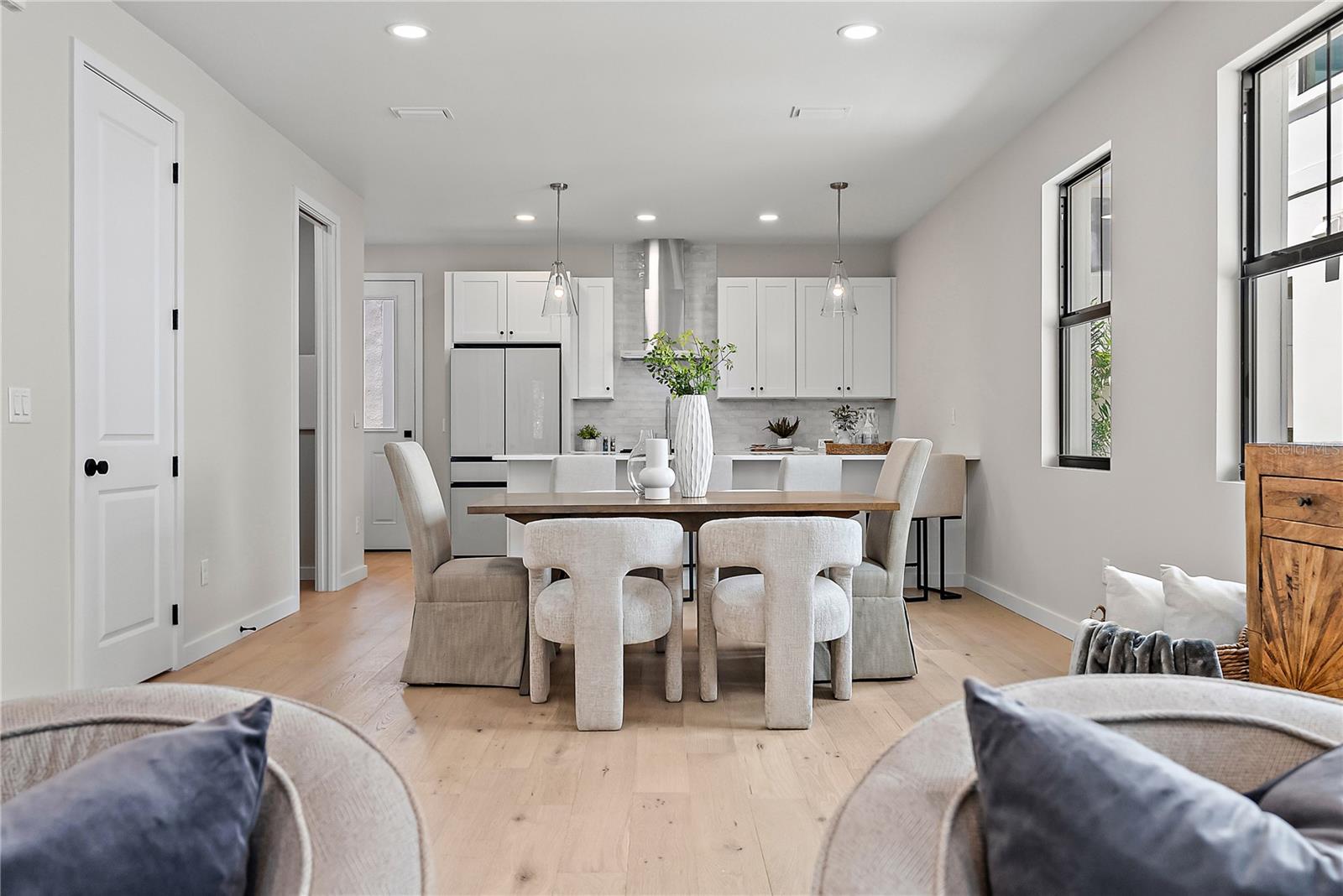 Image 7 of 32 For 429 11th Avenue S