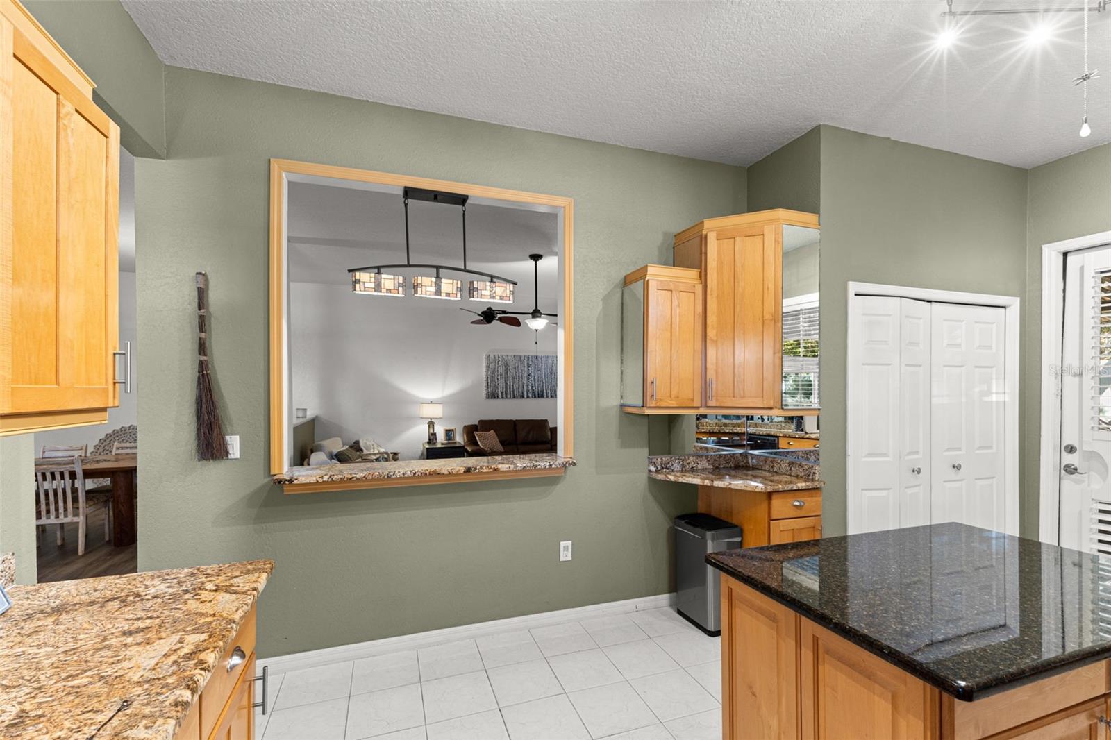 Image 11 of 45 For 1717 Arabian Lane