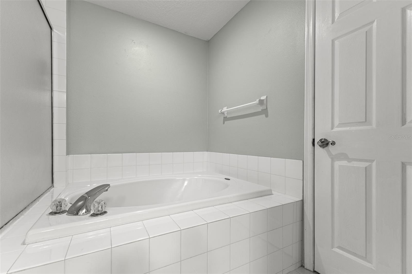 Image 31 of 45 For 1717 Arabian Lane