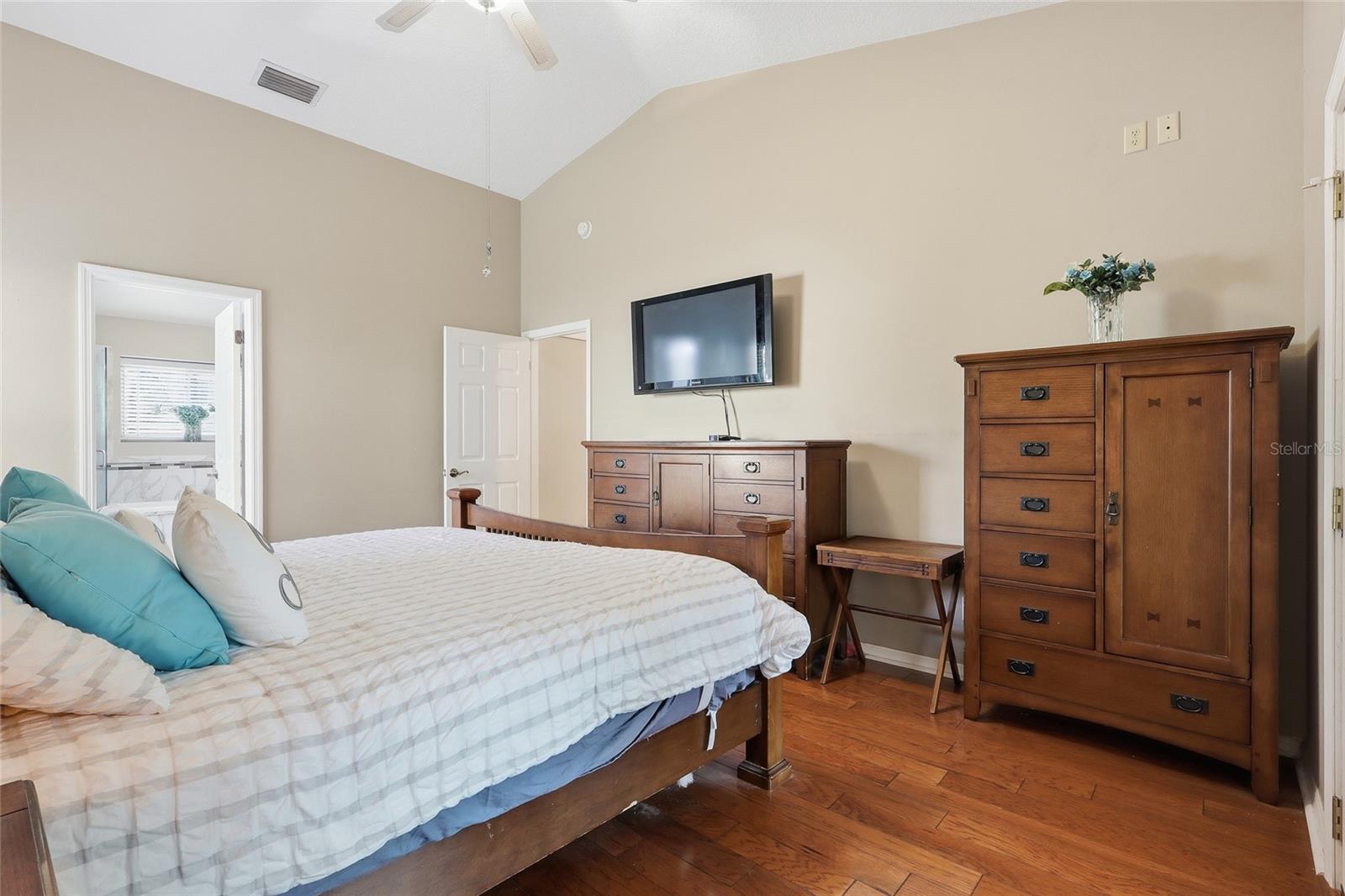 Image 15 of 30 For 3488 Ridge Boulevard