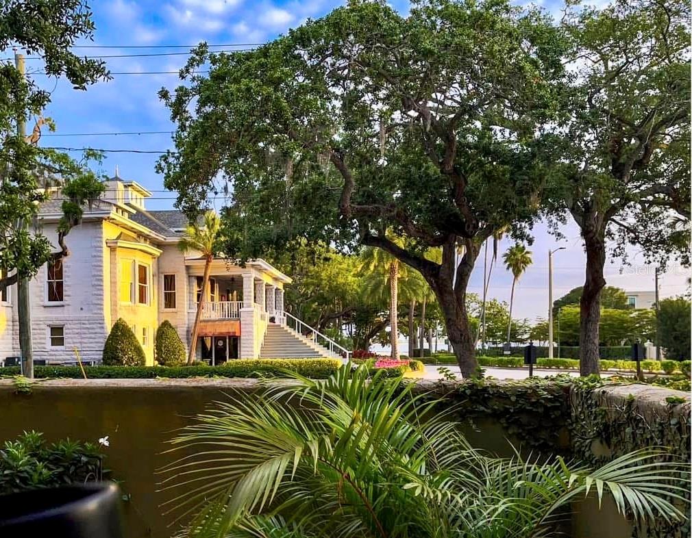 Image 35 of 36 For 4907 Bayshore Boulevard 103