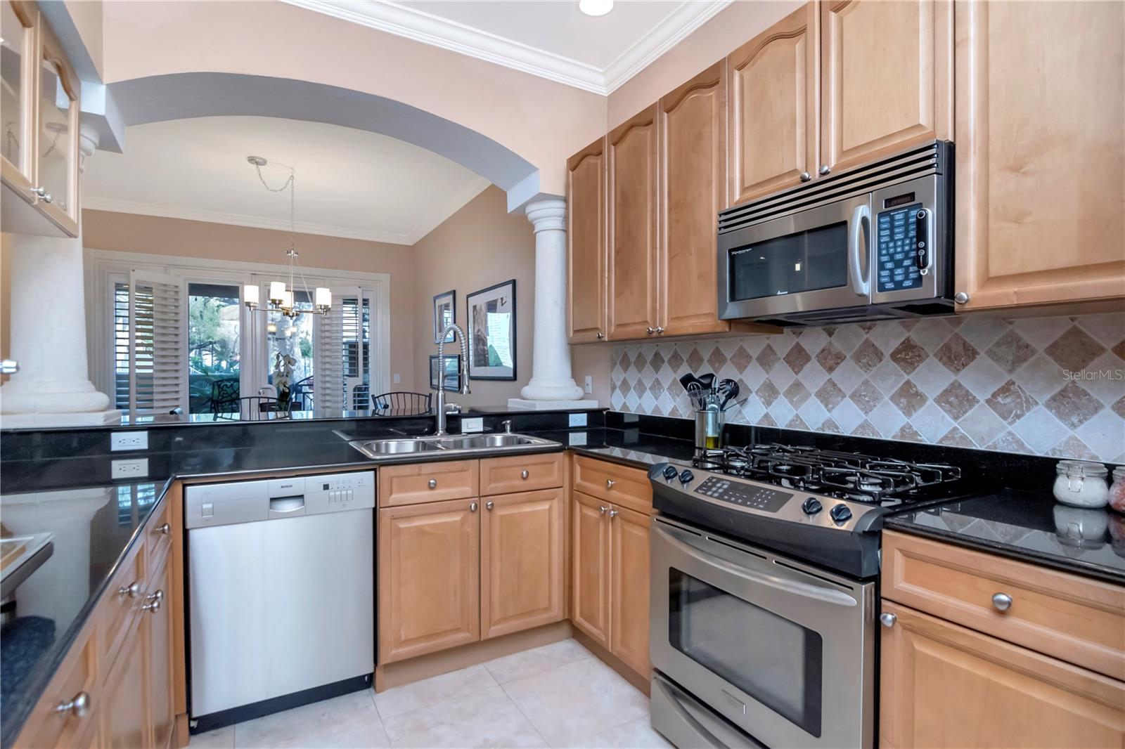 Image 7 of 36 For 4907 Bayshore Boulevard 103