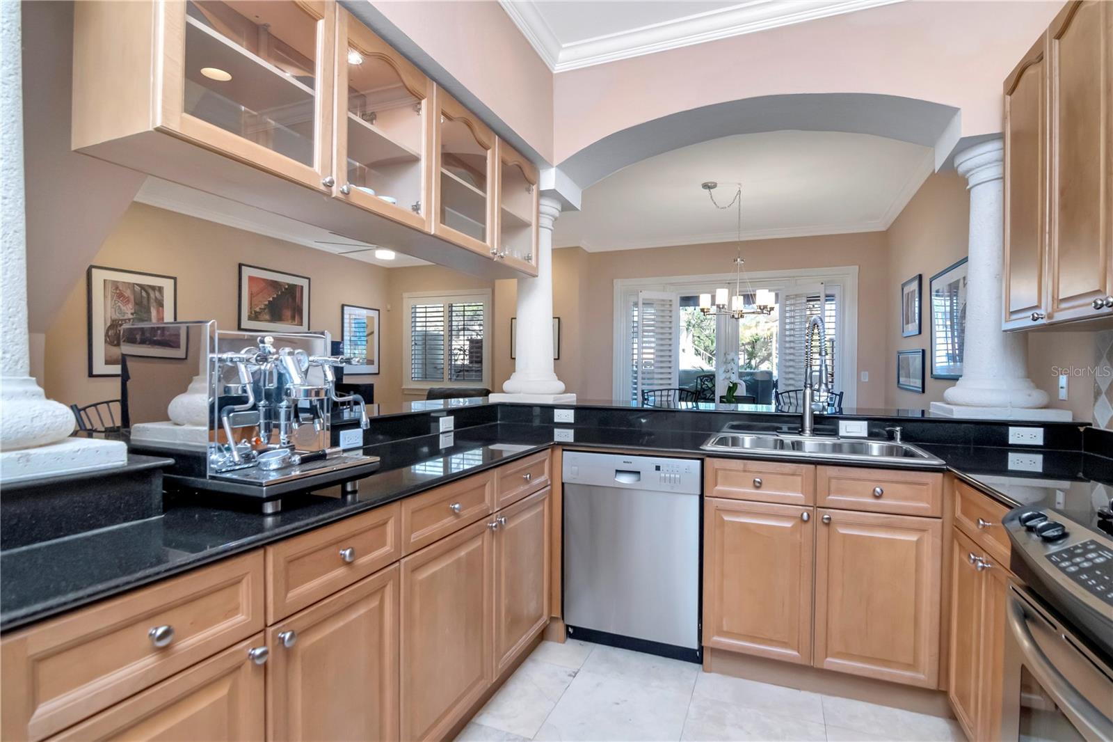 Image 8 of 36 For 4907 Bayshore Boulevard 103