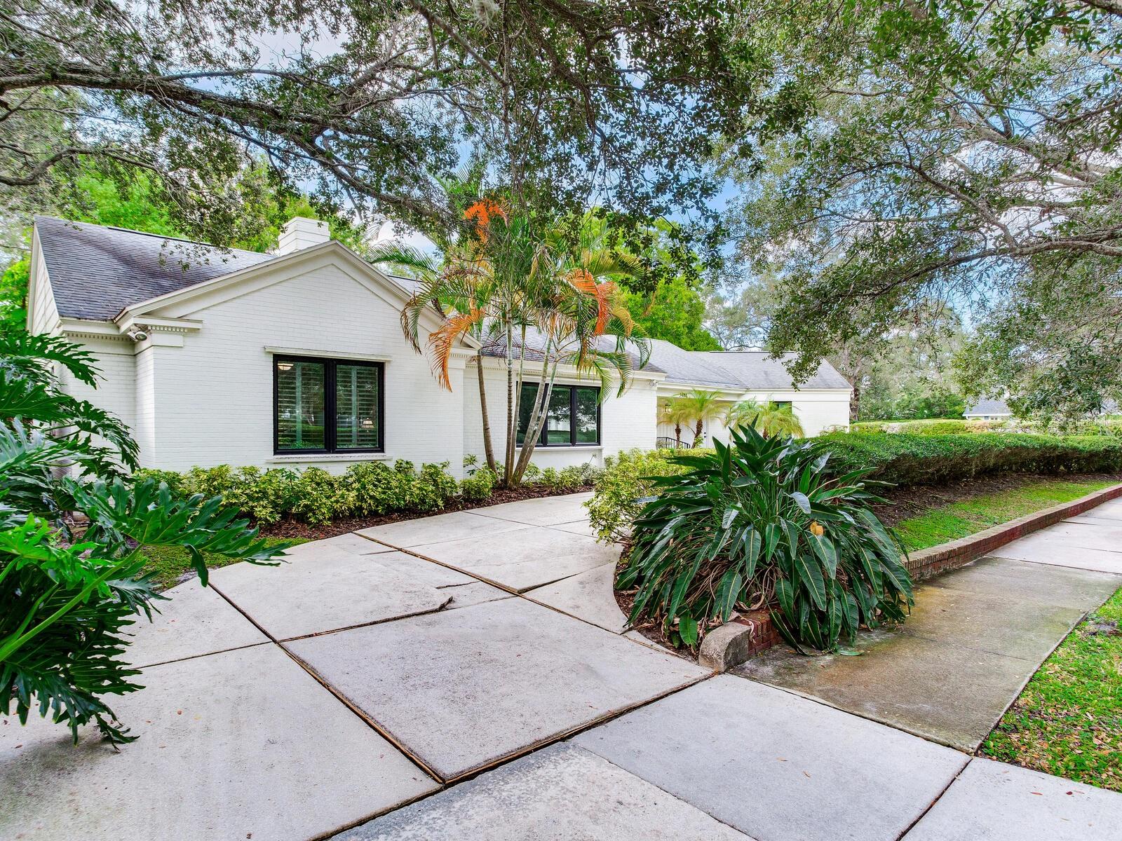 Image 2 of 48 For 3401 Almeria Avenue